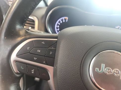 Used 2021 Jeep Grand Cherokee Laredo X AWD/4WD image 25