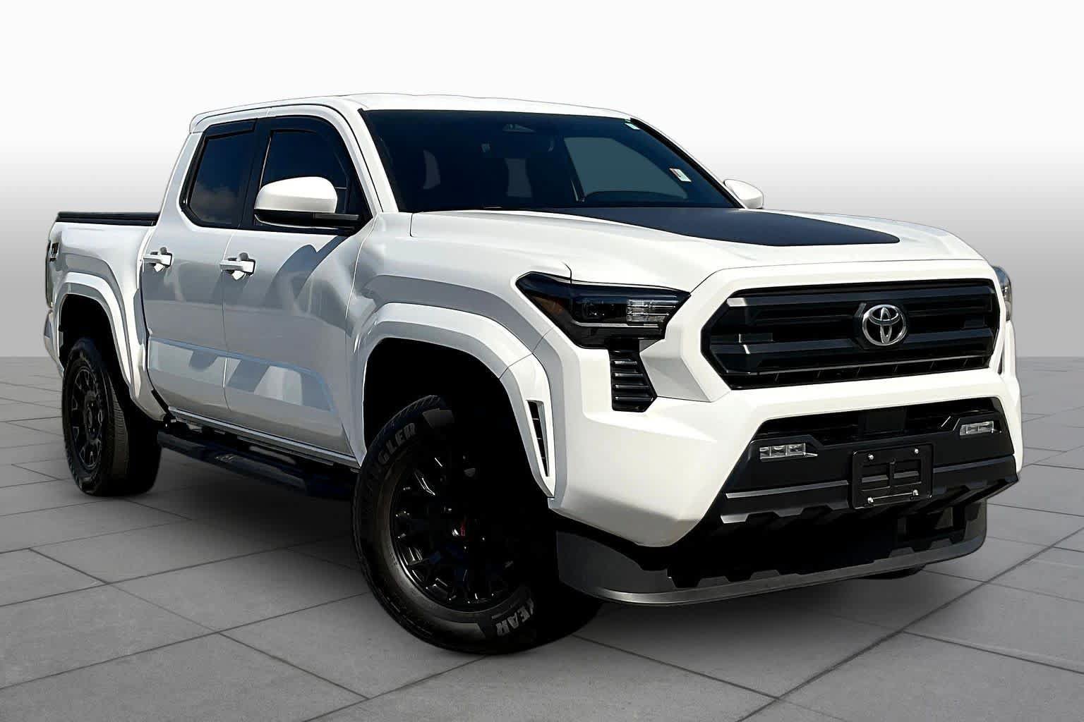 Used 2025 Toyota Tacoma SR5 RWD image 3