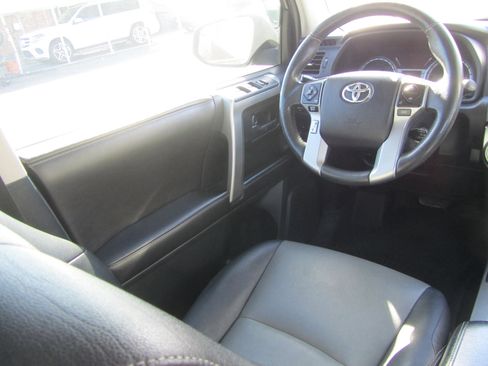 Used 2015 Toyota 4Runner SR5 Premium image 12
