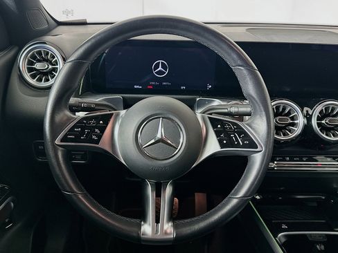 Used 2024 Mercedes-Benz EQB 250+ EQB 250+ image 18