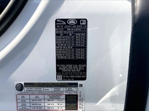 New 2026 Land Rover Discovery S image 18