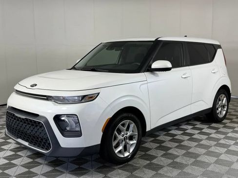 Used 2021 Kia Soul S FWD image 2