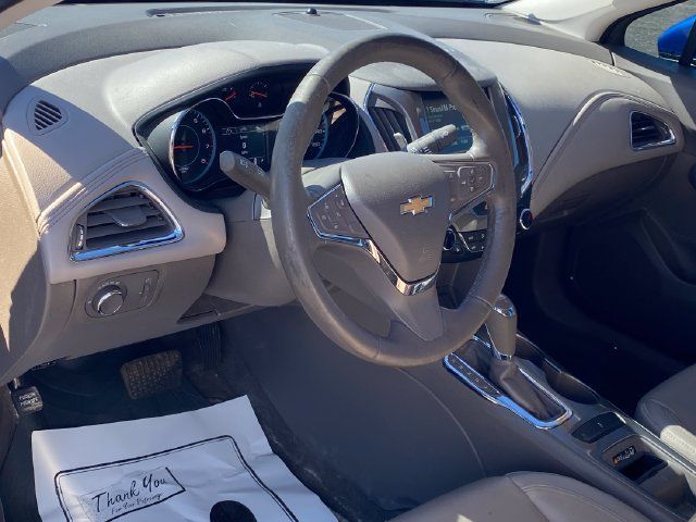 Used 2016 Chevrolet Cruze Premier w/ Enhanced Convenience Package FWD image 4