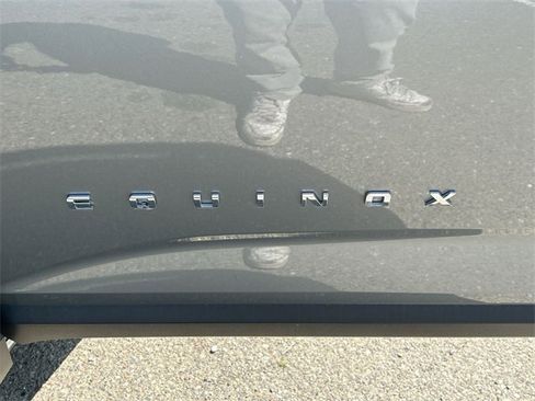 New 2025 Chevrolet Equinox LT image 32