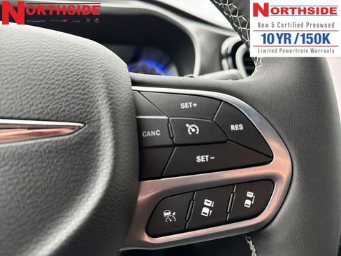 New 2026 Chrysler Pacifica Select image 22