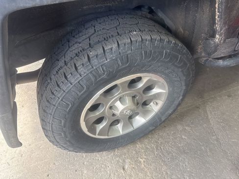 Used 2011 Toyota FJ Cruiser 4WD w/ Upgrade Pkg image 15