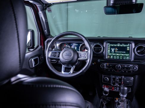 Used 2021 Jeep Wrangler Unlimited Rubicon w/ Trailer Tow Package image 13