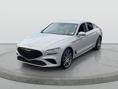 Used 2025 Genesis G70 2.5T RWD image 3