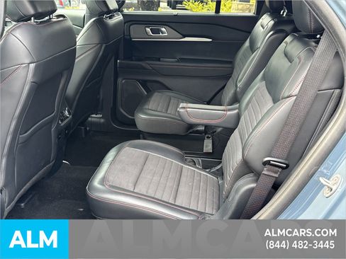 Used 2025 Ford Explorer ST-Line w/ Premium Package image 27