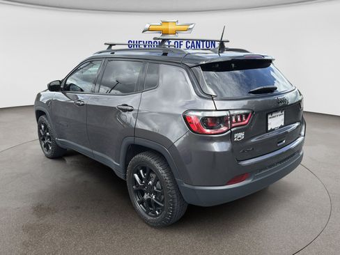 Used 2023 Jeep Compass Latitude AWD/4WD image 7