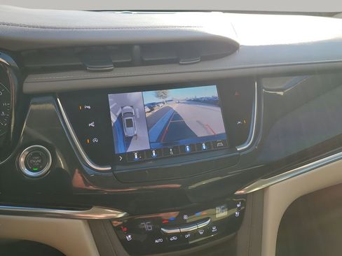 Used 2020 Cadillac XT6 Premium Luxury image 46