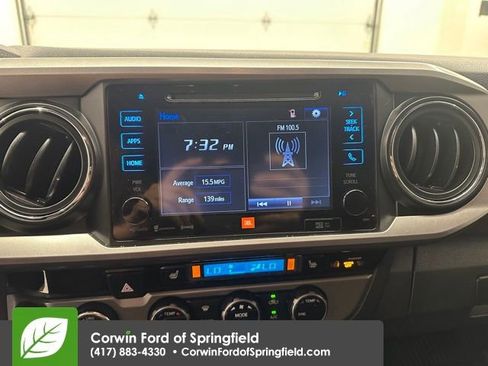 Used 2016 Toyota Tacoma Limited image 22