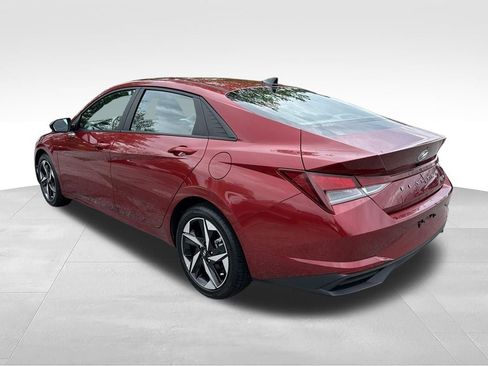 Certified 2023 Hyundai Elantra SEL w/ Convenience Package FWD image 5