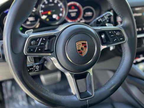 Used 2019 Porsche Cayenne S image 52
