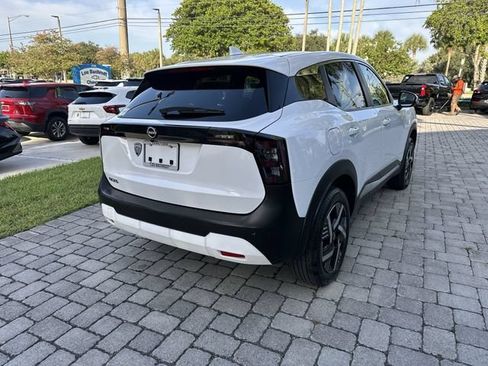 Used 2025 Nissan Kicks SV FWD image 36