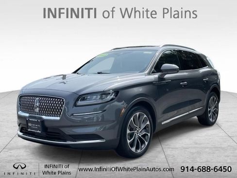 Used 2023 Lincoln Nautilus Reserve AWD/4WD image 2