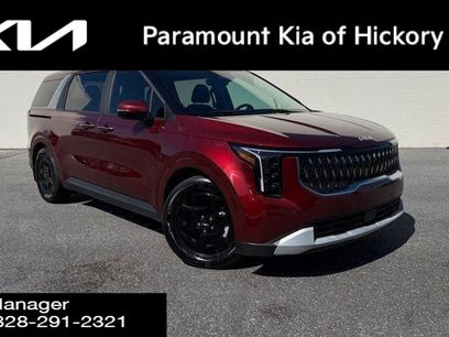 Used 2025 Kia Carnival