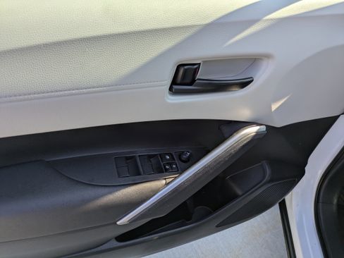 Certified 2023 Toyota Corolla Cross LE image 12