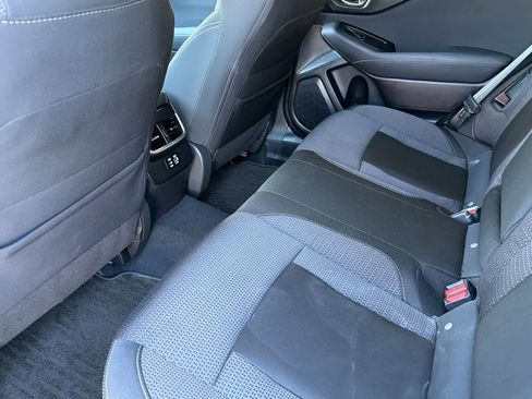 Used 2025 Subaru Outback Premium AWD/4WD image 12