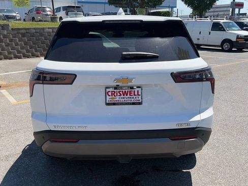 Used 2026 Chevrolet Equinox LT AWD/4WD image 40