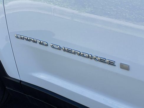 Used 2024 Jeep Grand Cherokee Limited 4xe AWD/4WD image 11