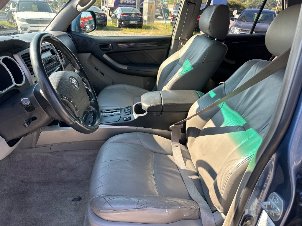 Used 2005 Toyota 4Runner Limited AWD/4WD image 9