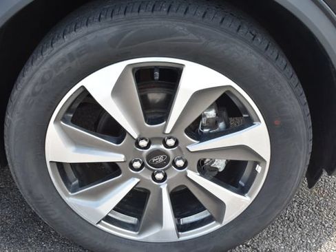 Used 2023 Ford Escape Platinum AWD/4WD image 46