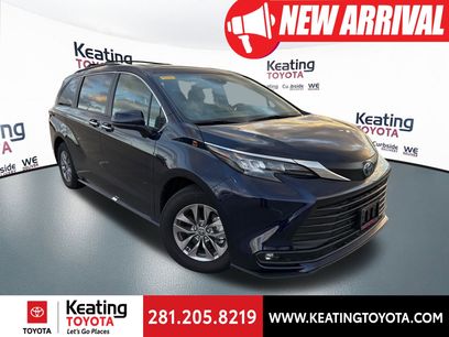 Certified 2025 Toyota Sienna XLE