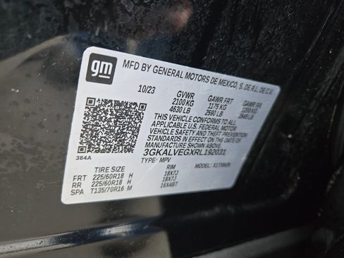 Used 2024 GMC Terrain SLT image 33