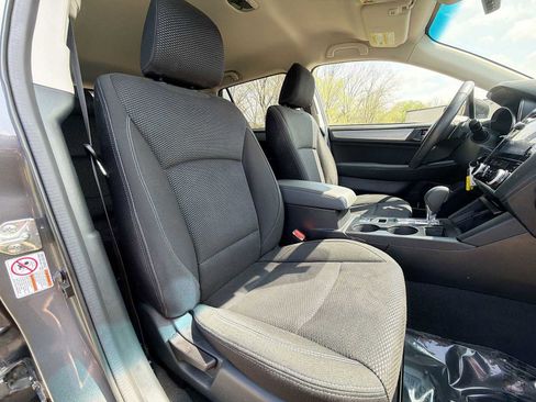 Used 2019 Subaru Outback 2.5i Premium image 18