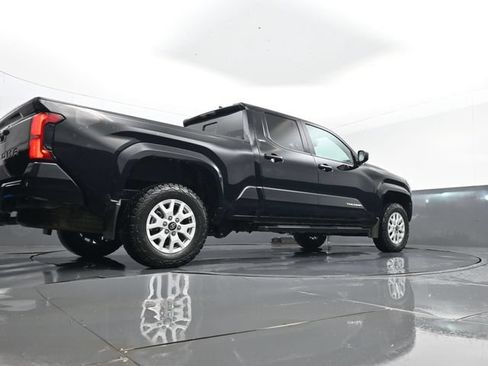 Used 2024 Toyota Tacoma SR5 AWD/4WD image 24