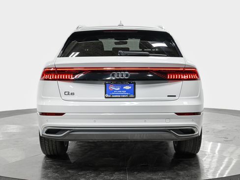 Used 2022 Audi Q8 Premium Plus image 5