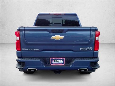 Used 2024 Chevrolet Silverado 1500 High Country w/ High Country Premium Package AWD/4WD image 3