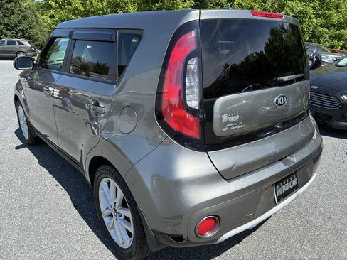 Used 2019 Kia Soul + FWD image 6