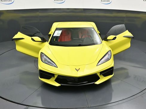 Used 2022 Chevrolet Corvette Stingray Coupe w/ 1LT RWD image 34
