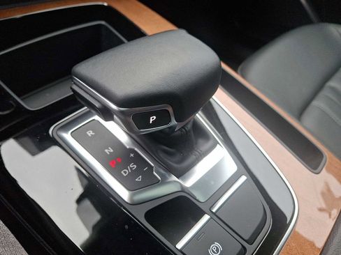 Certified 2023 Audi Q5 2.0T Premium w/ Convenience Package image 12