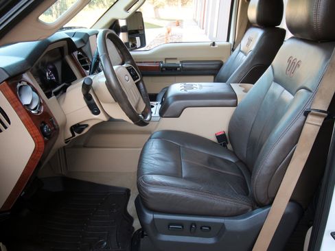 Used 2016 Ford F250 King Ranch w/ FX4 Off-Road Package image 22