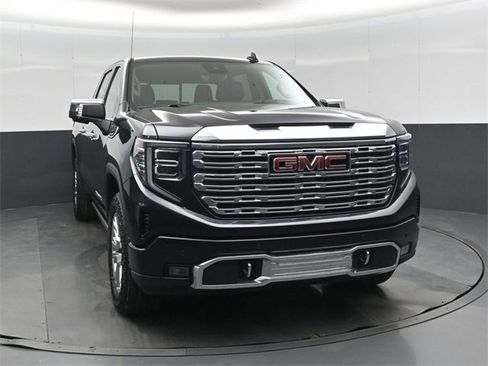 Used 2023 GMC Sierra 1500 Denali w/ Technology Package image 10