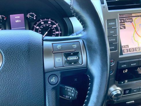 Used 2014 Lexus GX 460 Luxury AWD/4WD image 25