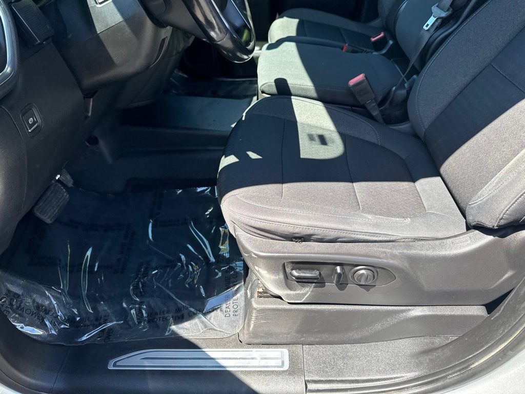 Used 2019 Chevrolet Silverado 1500 LT w/ Convenience Package AWD/4WD image 30