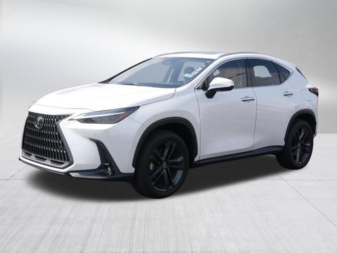 Used 2025 Lexus NX 450h+ AWD w/ Towing Package (2000 Lbs) image 3