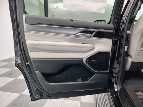 New 2026 Jeep Grand Wagoneer Limited AWD/4WD image 25