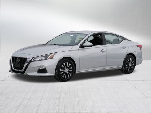 Used 2020 Nissan Altima 2.5 S image 3