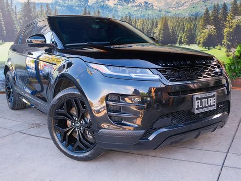 Used 2023 Land Rover Range Rover Evoque R-Dynamic SE image 3