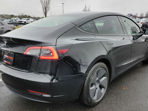 Used 2022 Tesla Model 3 image 17