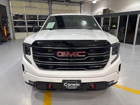 Used 2025 GMC Sierra 1500 AT4 image 2