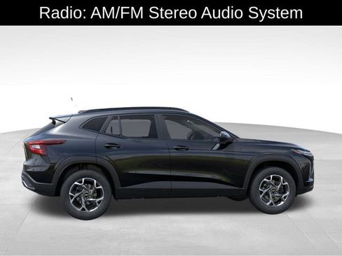 New 2026 Chevrolet Trax LT w/ Driver Confidence Package FWD image 6