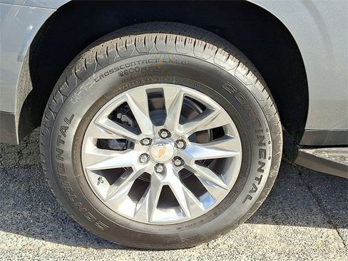 New 2026 Chevrolet Suburban Premier w/ Sun And Tow Package image 5