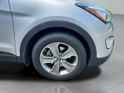 Used 2014 Hyundai Santa Fe GLS FWD image 30