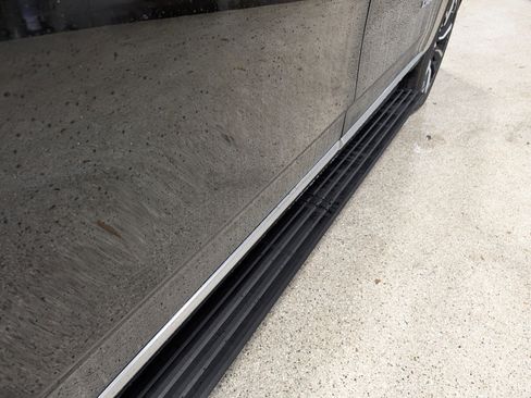 Used 2023 GMC Yukon XL Denali w/ Advanced Technology Package image 10